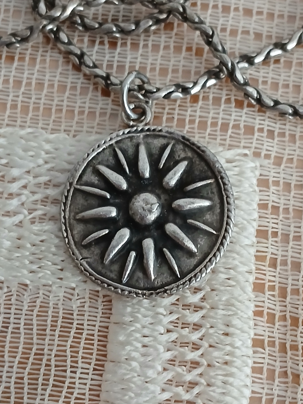 VINTAGE VIRGIN SUN OR VERGHINA STAR 800 Silver Pendant